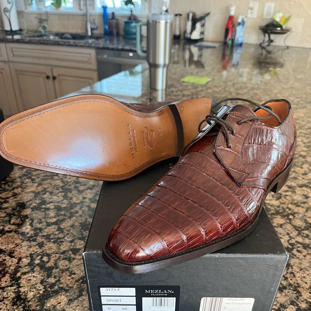 Alligator dress shoes 9